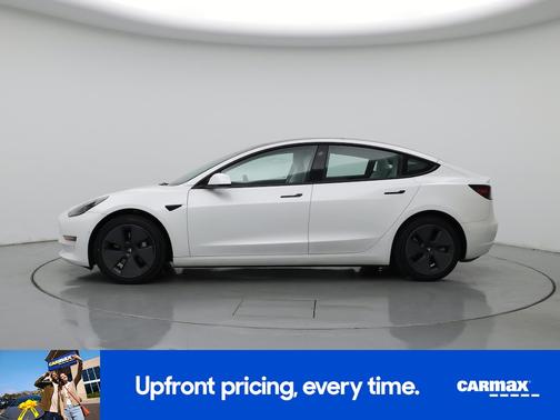 White 2022 Tesla Model 3