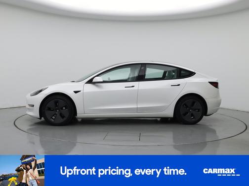 White 2022 Tesla Model 3