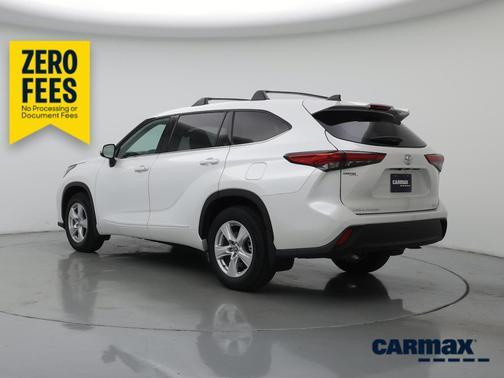 White 2022 Toyota Highlander L