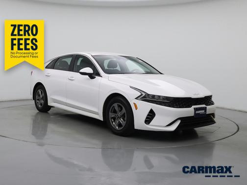 White 2022 Kia K5 LXS