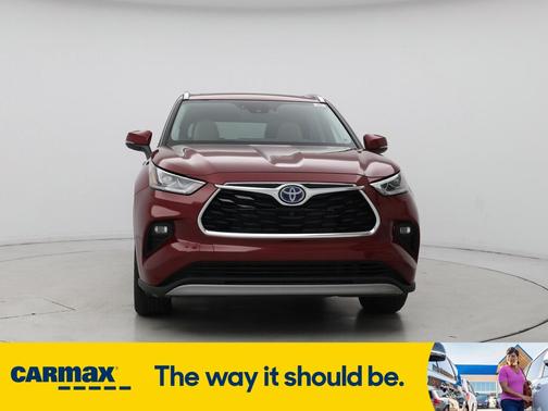 2022 Toyota Highlander Hybrid Platinum