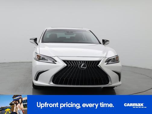 White 2025 Lexus ES 350