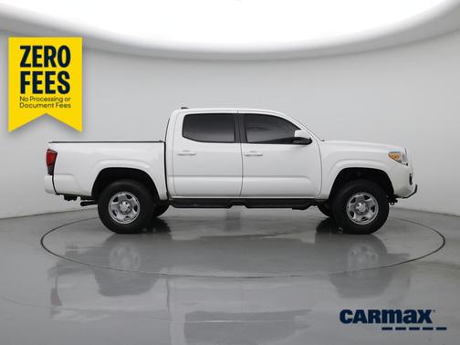 White 2018 Toyota Tacoma SR