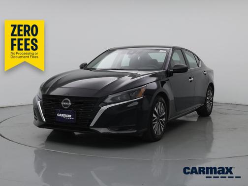 Black 2025 Nissan Altima SV
