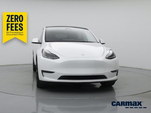 White 2024 Tesla Model Y Long Range