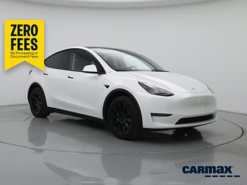 White 2024 Tesla Model Y Long Range