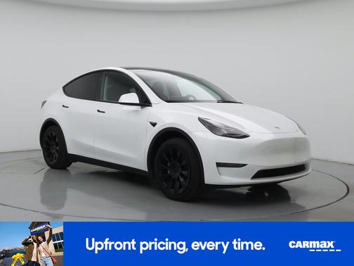 White 2024 Tesla Model Y Long Range