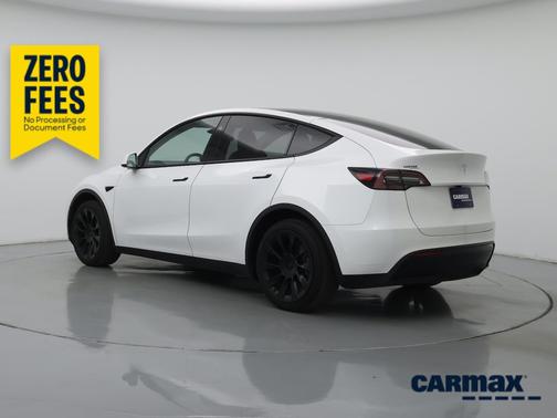 White 2024 Tesla Model Y Long Range