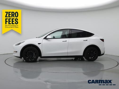 White 2024 Tesla Model Y Long Range