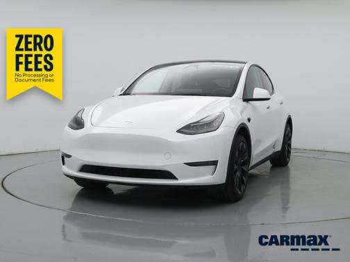White 2024 Tesla Model Y Long Range