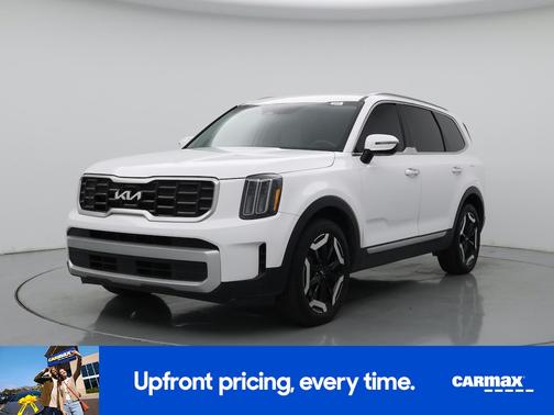 White 2024 Kia Telluride S