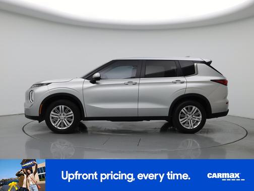 Silver 2024 Mitsubishi Outlander ES