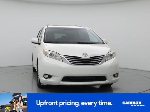 White 2017 Toyota Sienna XLE