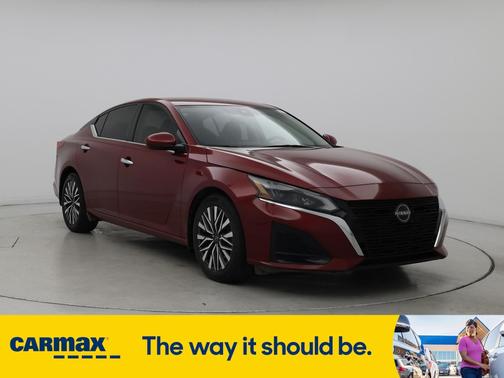 2023 Nissan Altima SV