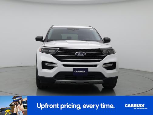 White 2023 Ford Explorer XLT