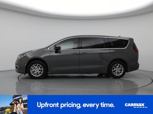 Gray 2025 Chrysler Pacifica Select
