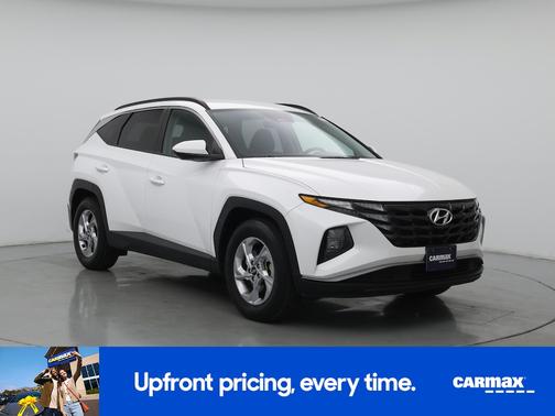 White 2024 Hyundai TUCSON SEL