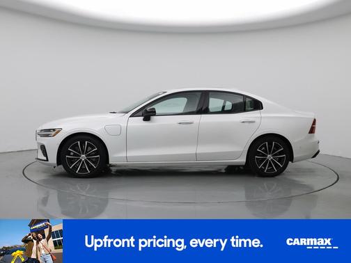 2023 Volvo S60 Recharge Plug-In Hybrid T8 Plus Dark Theme