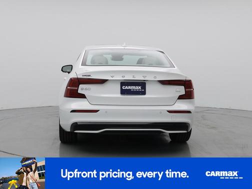 2023 Volvo S60 Recharge Plug-In Hybrid T8 Plus Dark Theme