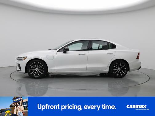 2023 Volvo S60 Recharge Plug-In Hybrid T8 Plus Dark Theme