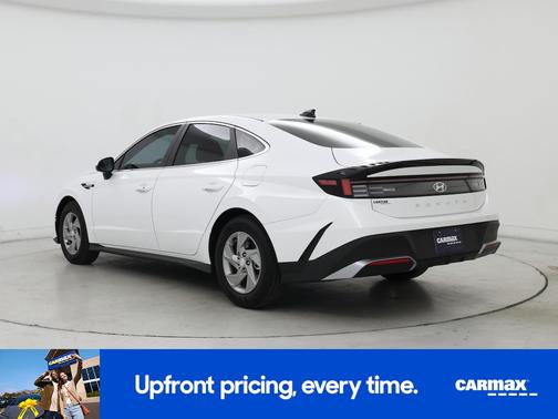 White 2025 Hyundai SONATA SE