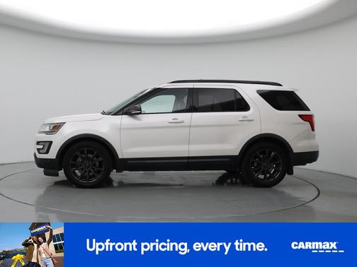White 2017 Ford Explorer XLT
