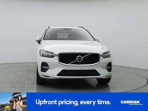 White 2022 Volvo XC60 B5 Momentum