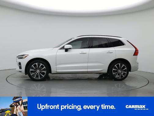 White 2022 Volvo XC60 B5 Momentum