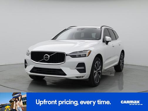 White 2022 Volvo XC60 B5 Momentum