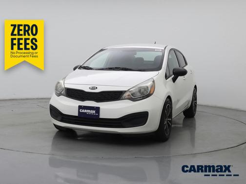 White 2015 Kia Rio LX