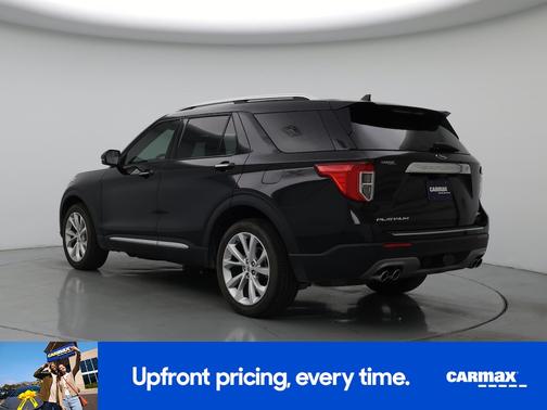 Black 2022 Ford Explorer Platinum