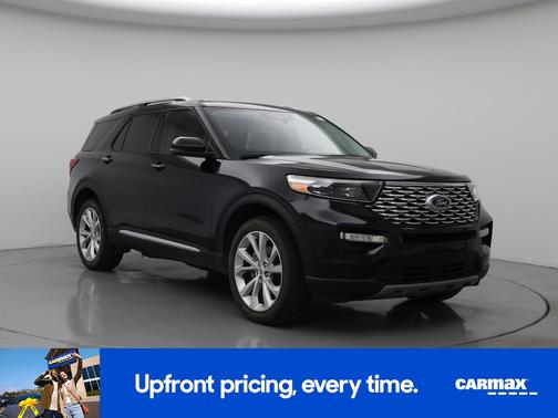 Black 2022 Ford Explorer Platinum