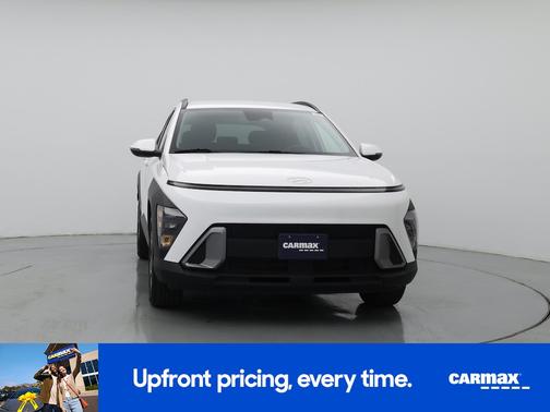 White 2024 Hyundai KONA SEL