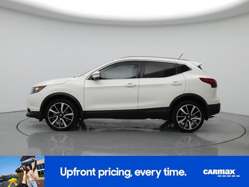 White 2017 Nissan Rogue Sport SL