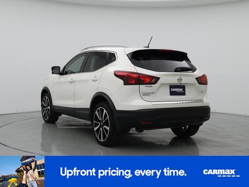 White 2017 Nissan Rogue Sport SL