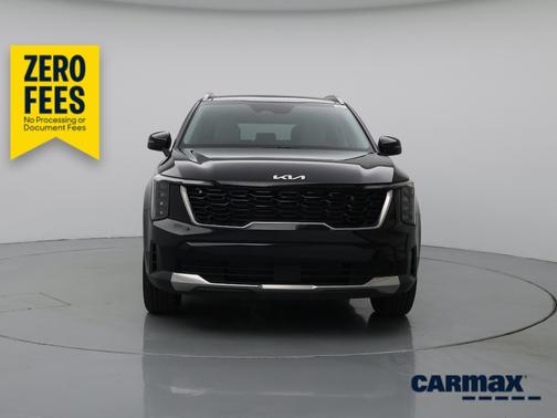Black 2024 Kia Sorento S