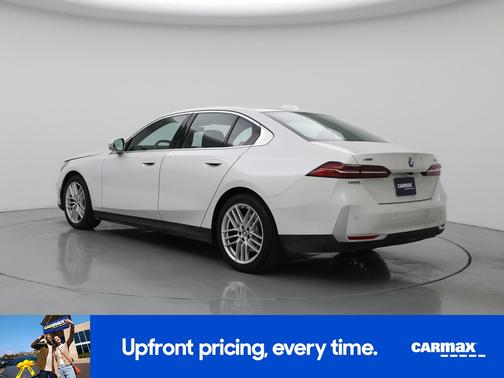White 2025 BMW 530 I xDrive