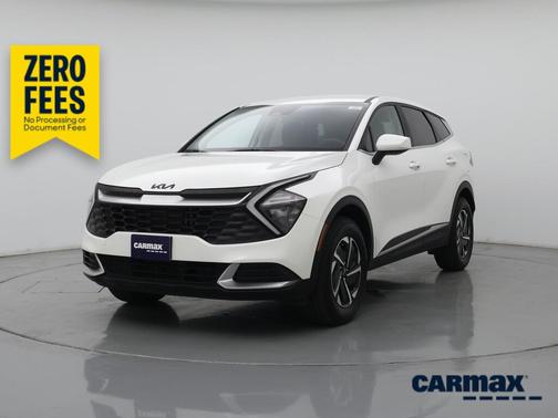 White 2023 Kia Sportage Hybrid LX