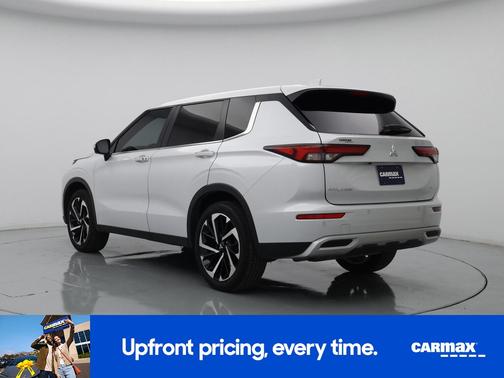 2023 Mitsubishi Outlander SE