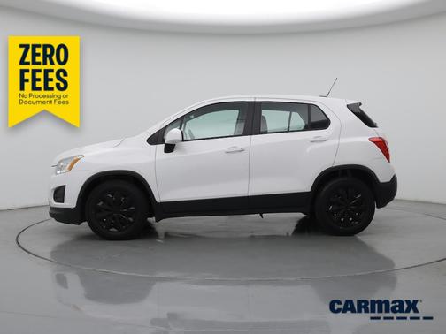 White 2015 Chevrolet Trax LS