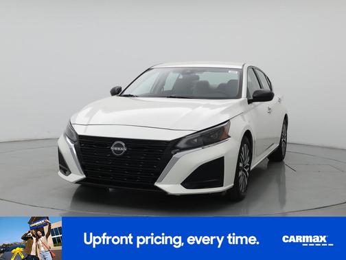 White 2025 Nissan Altima SV