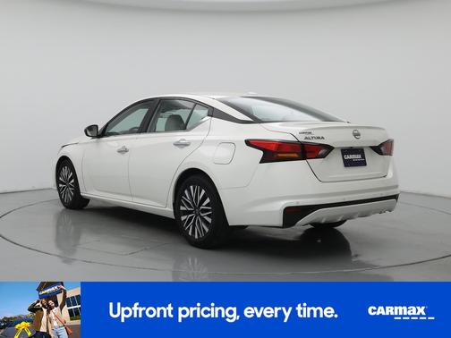 White 2025 Nissan Altima SV