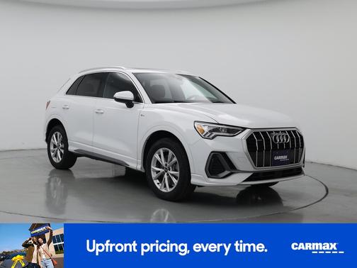 White 2024 Audi Q3 Premium