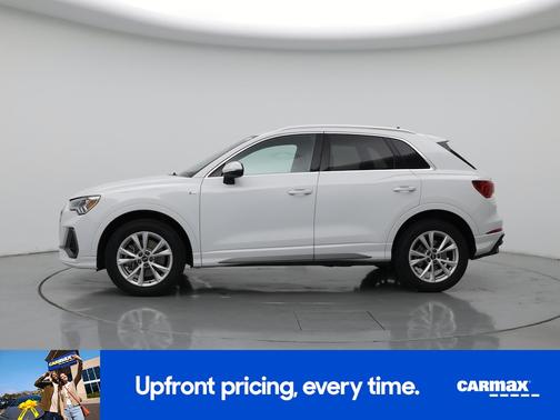 White 2024 Audi Q3 Premium