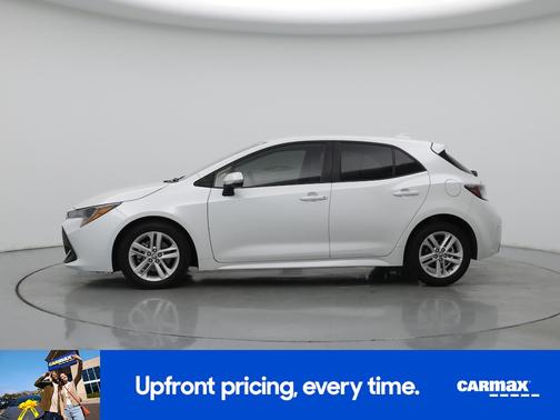 White 2022 Toyota Corolla Hatchback SE