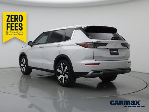 Gray 2025 Mitsubishi Outlander SE