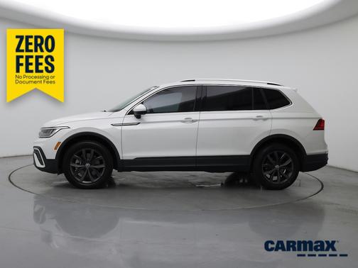 White 2023 Volkswagen Tiguan SE
