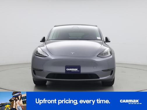 Silver 2024 Tesla Model Y Long Range