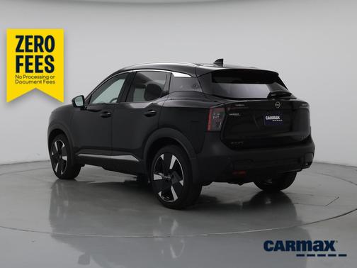 Black 2025 Nissan Kicks SR