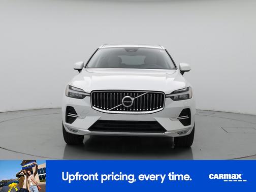 White 2022 Volvo XC60 B5 Inscription